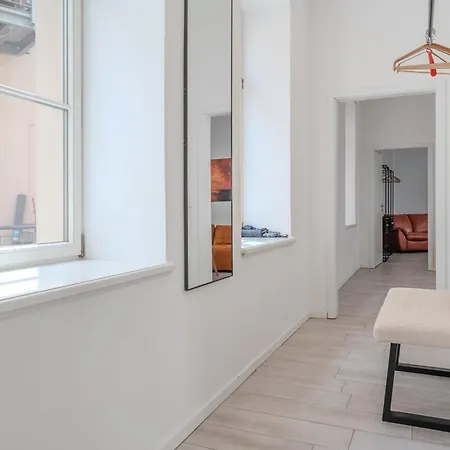 Balkon Mit Weinbergblick Altstadt Parkplatz - Palais Orange Διαμέρισμα *