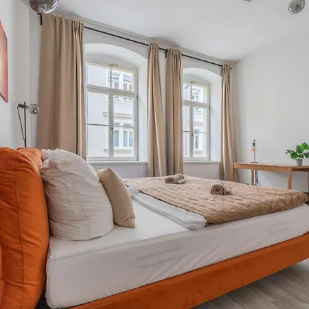 Balkon Mit Weinbergblick Altstadt Parkplatz - Palais Orange Meißen