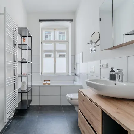 Balkon Mit Weinbergblick Altstadt Parkplatz - Palais Orange Meißen