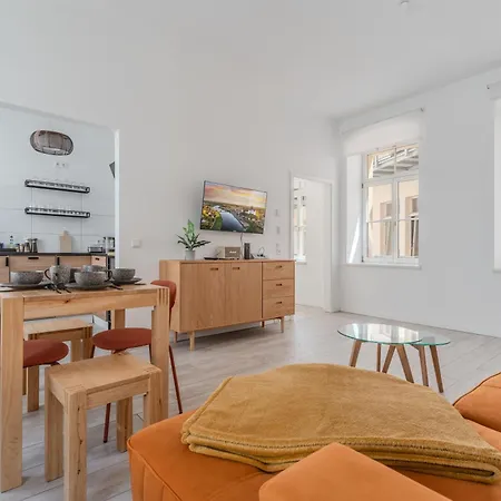 Διαμέρισμα Balkon Mit Weinbergblick Altstadt Parkplatz - Palais Orange
